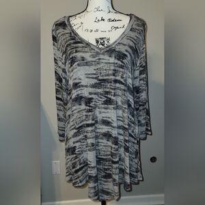 B.L.E.U. Women's Gray Top